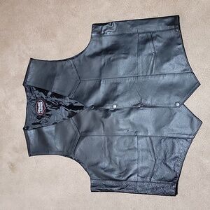 MEN'S LEATHER VEST